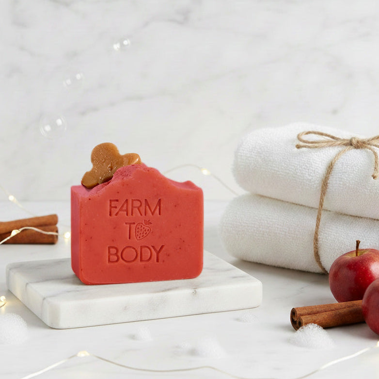 Imagen del jabón corporal natural de Manzana y Canela de Farm To Body, con aroma cálido y navideño, ideal como regalo para miss, co-workers o intercambios