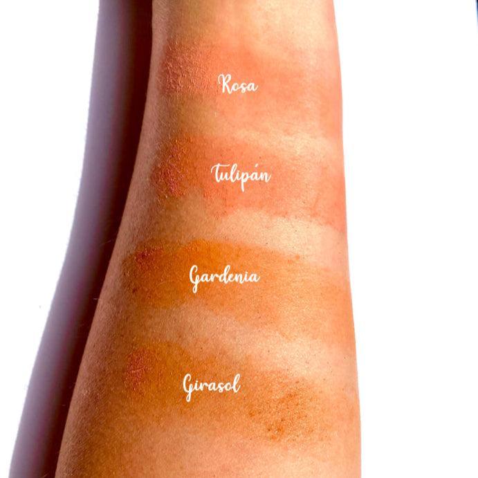 Blush en polvo natural, de color vivo y duradero, ideal para un look fresco y brillante